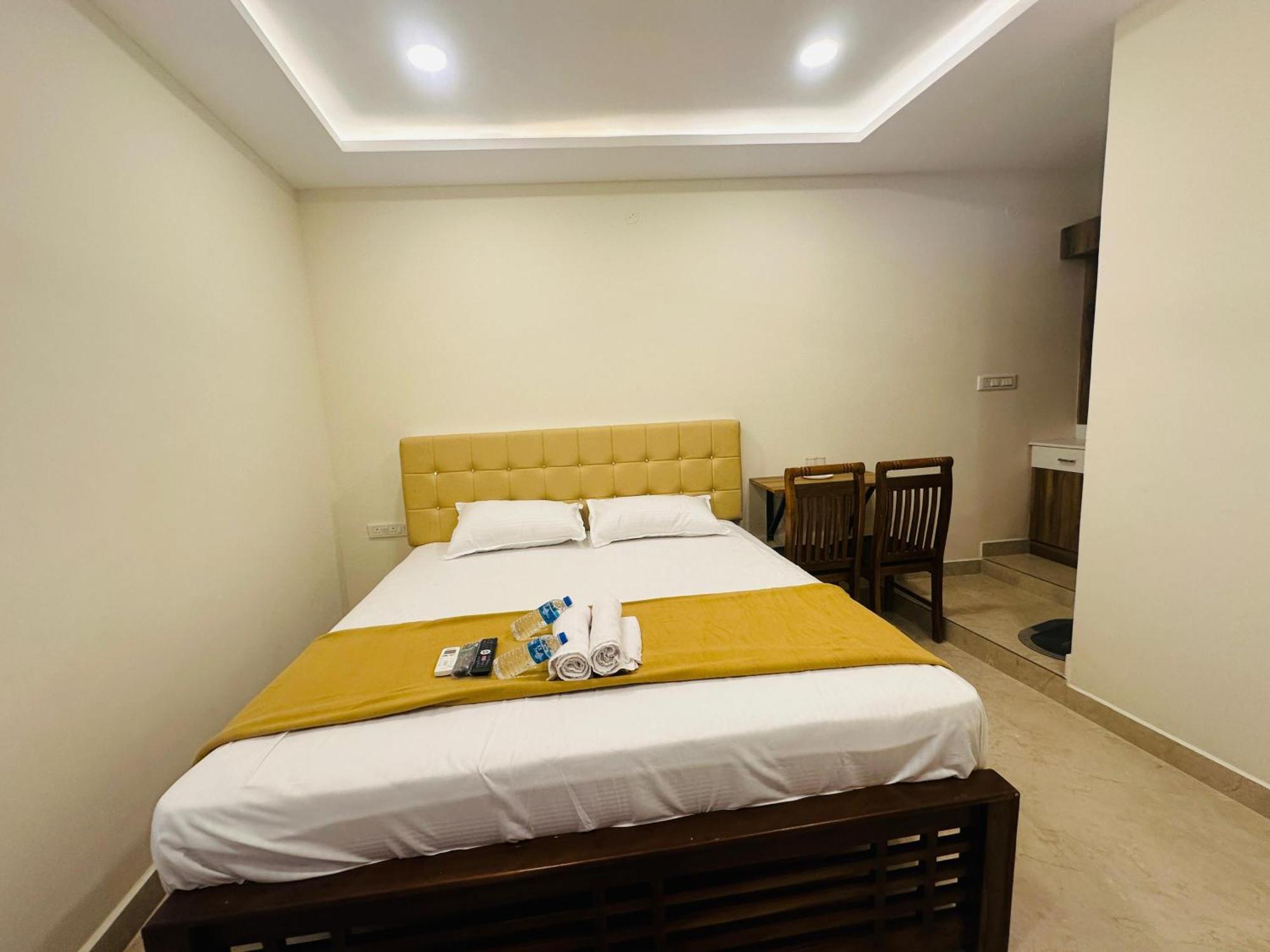 Mahadeepam Residency Villa Tiruvannamalai Exterior photo