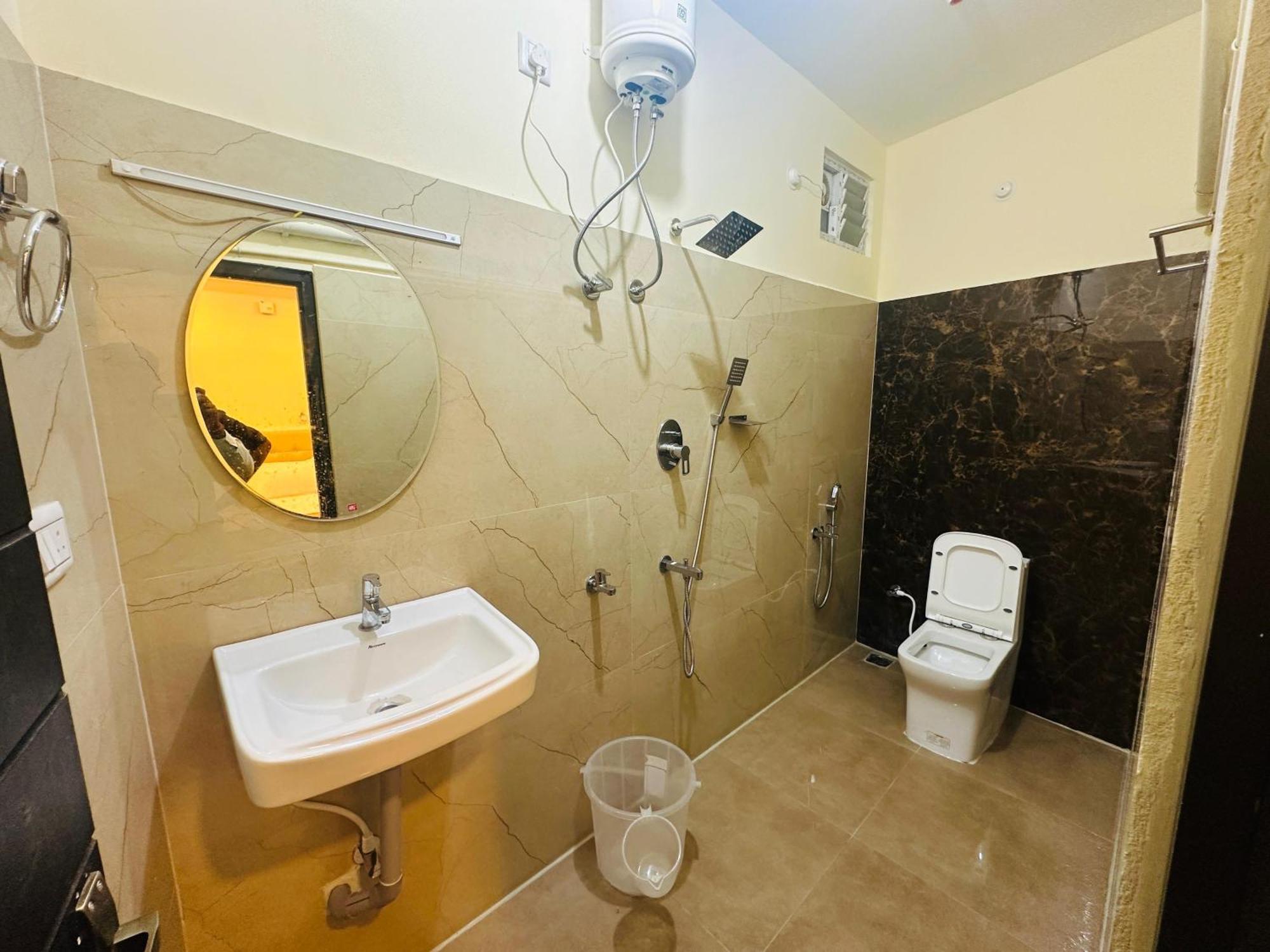 Mahadeepam Residency Villa Tiruvannamalai Exterior photo