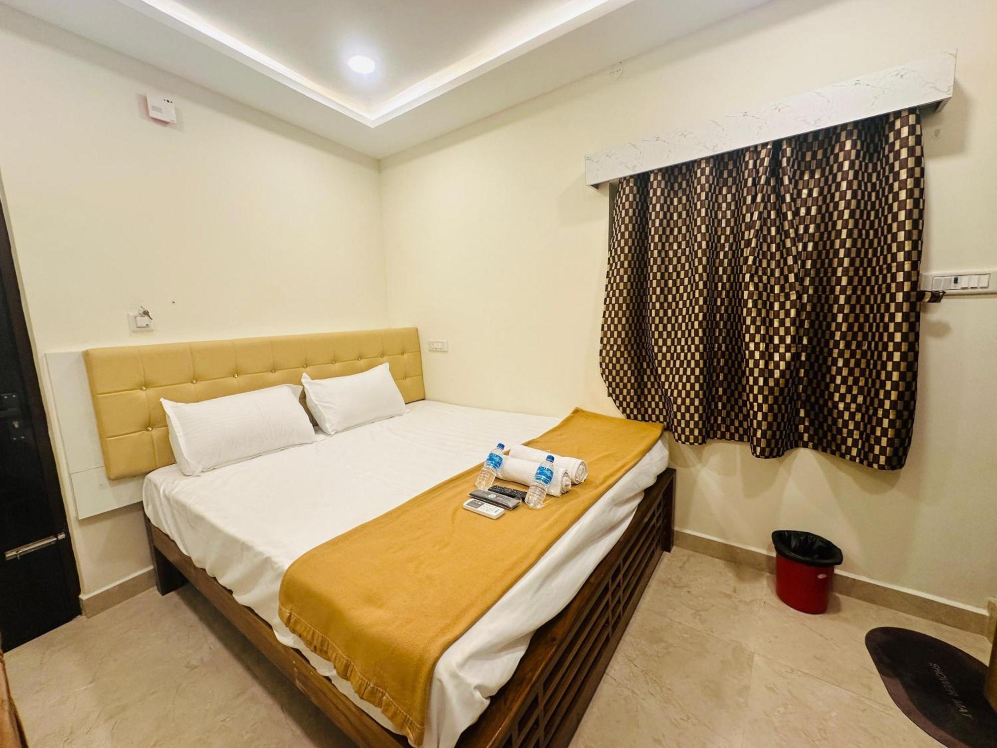 Mahadeepam Residency Villa Tiruvannamalai Exterior photo